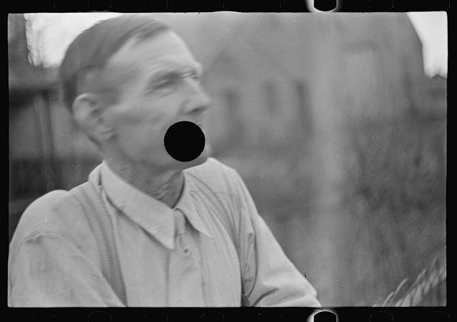 Photo:1930s Man Portrait Black and White Outdoor Photograph
