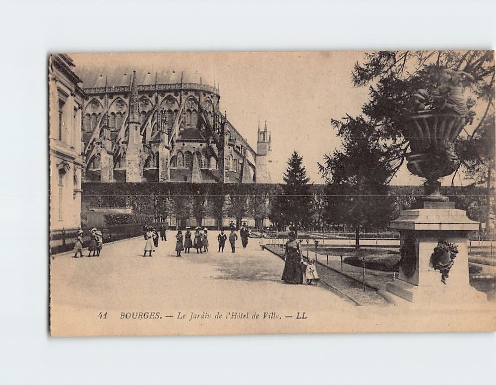 Postcard Jardin de l'Archevêché Bourges France