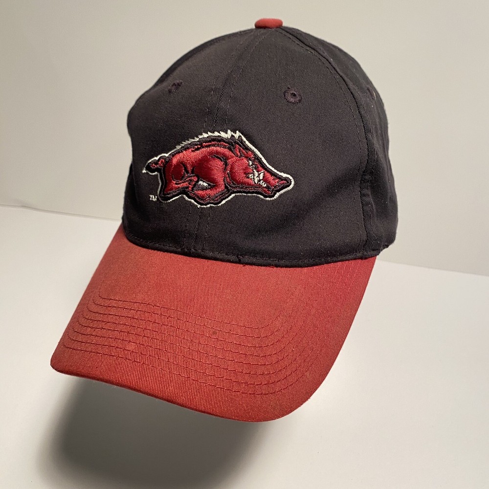 VTG Arkansas Razorbacks NCAA Hat Cap Adjustable Baseball Black Red