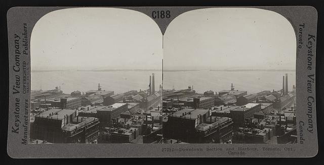 Photo:Canada, Downtown section and harbour, Ont., Toronto