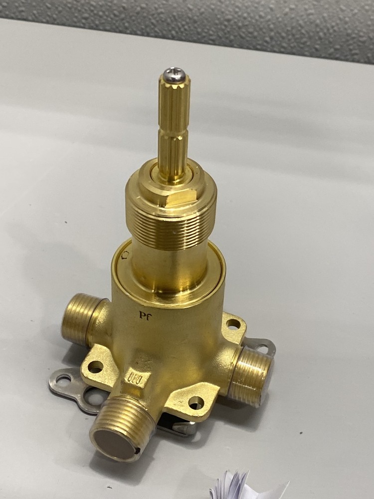 Pfister 015-6WDS In-Wall 6-Way Shared Diverter Valve 1/2