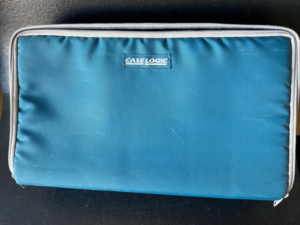 CASE LOGIC 30 AUDIO CASSETTE TAPE STORAGE SOFT CASE TEAL BL. TRAVEL CARRY HOLDER