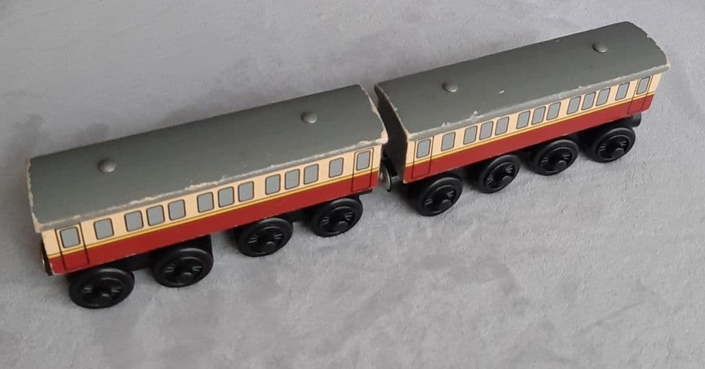 wooden Thomas running curve express passenger car #572c5d