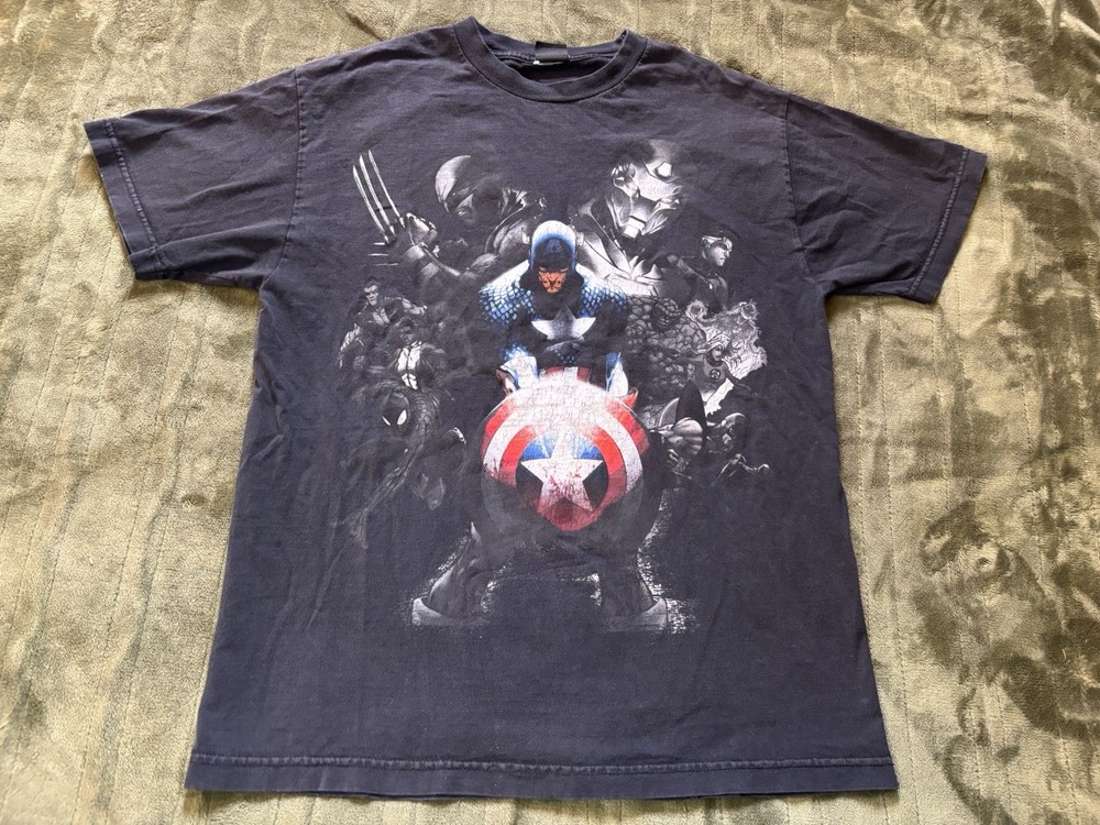 Vintage Marvel Shirt Mens Medium Black Super Heroes Captain America Y2K Faded