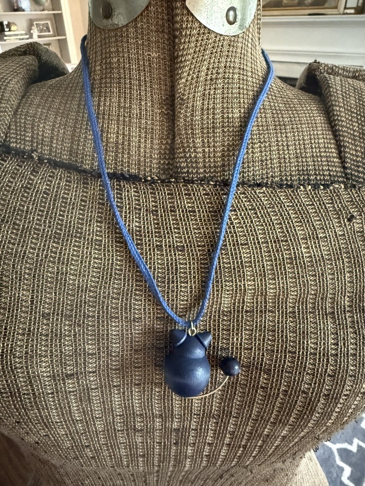 Vintage AARIKKA Finland blue Wooden Cat FELIX necklace   Rare