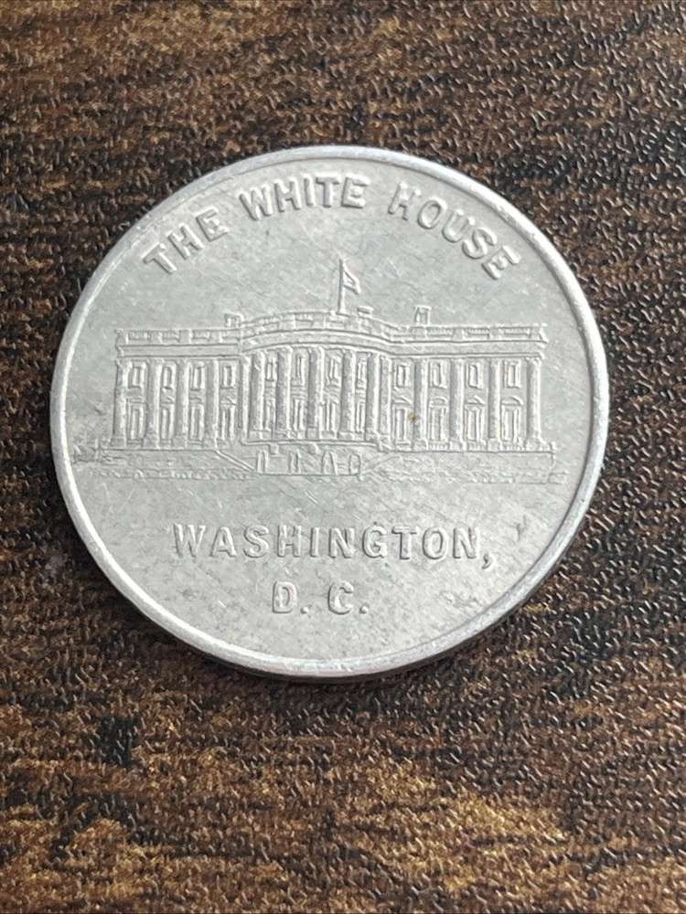 The White House Washington DC USA US President Medallion Token Coin TC1145*