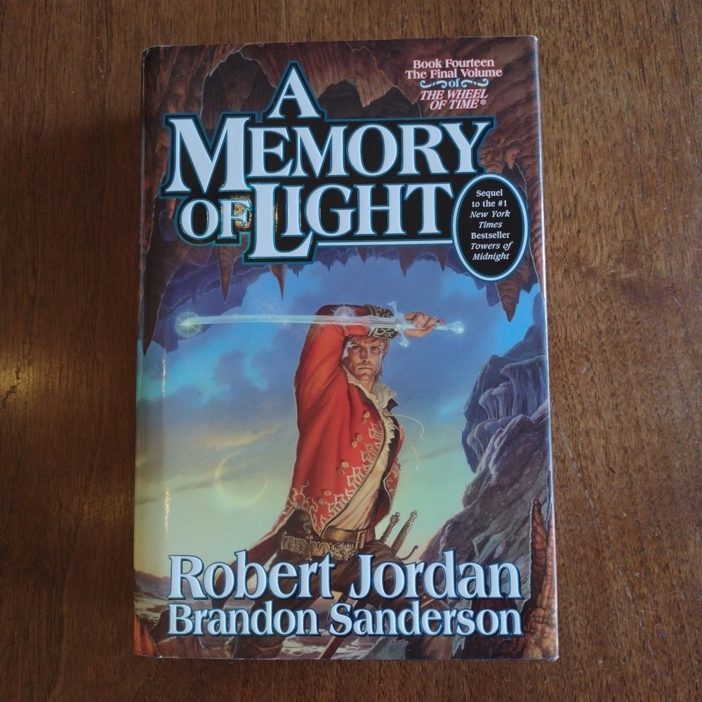 A Memory Of Light Robert Jordan Brandon Sanderson HCDJ Wheel Of Time 1st Edition