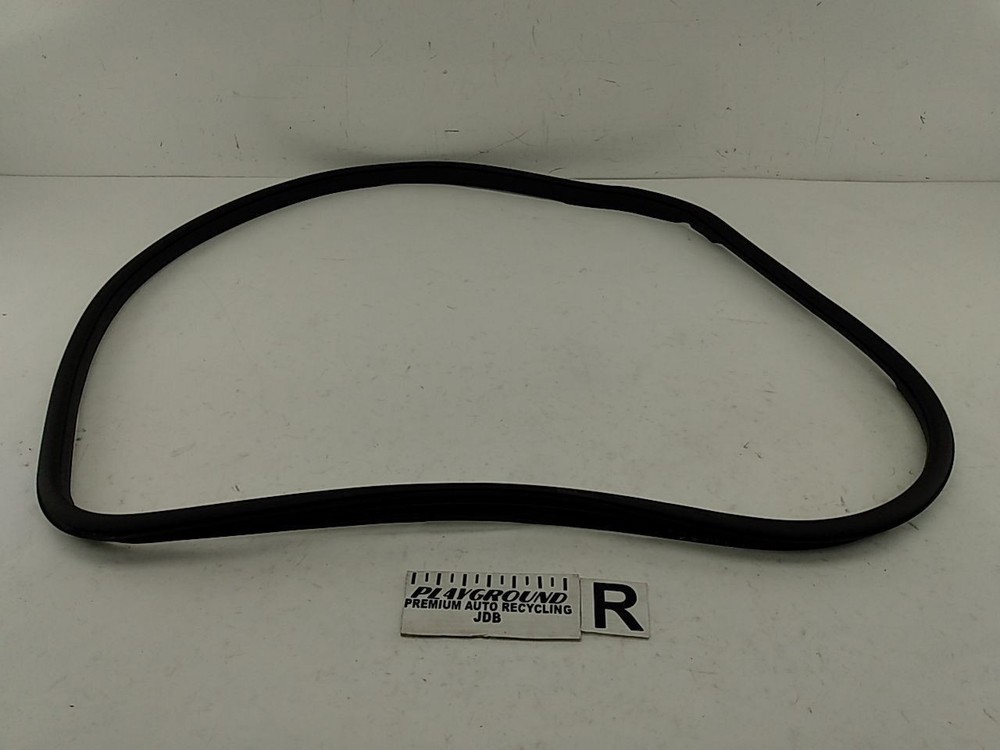 Alfa Romeo Giulia Right Front Door Weatherstrip Seal 2017-2024 Replacement