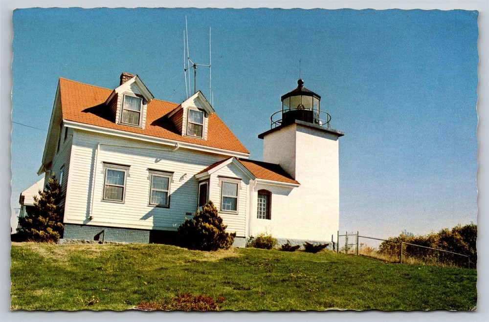Maine Stockton Springs Fort Point Lighthouse Postcard, C5