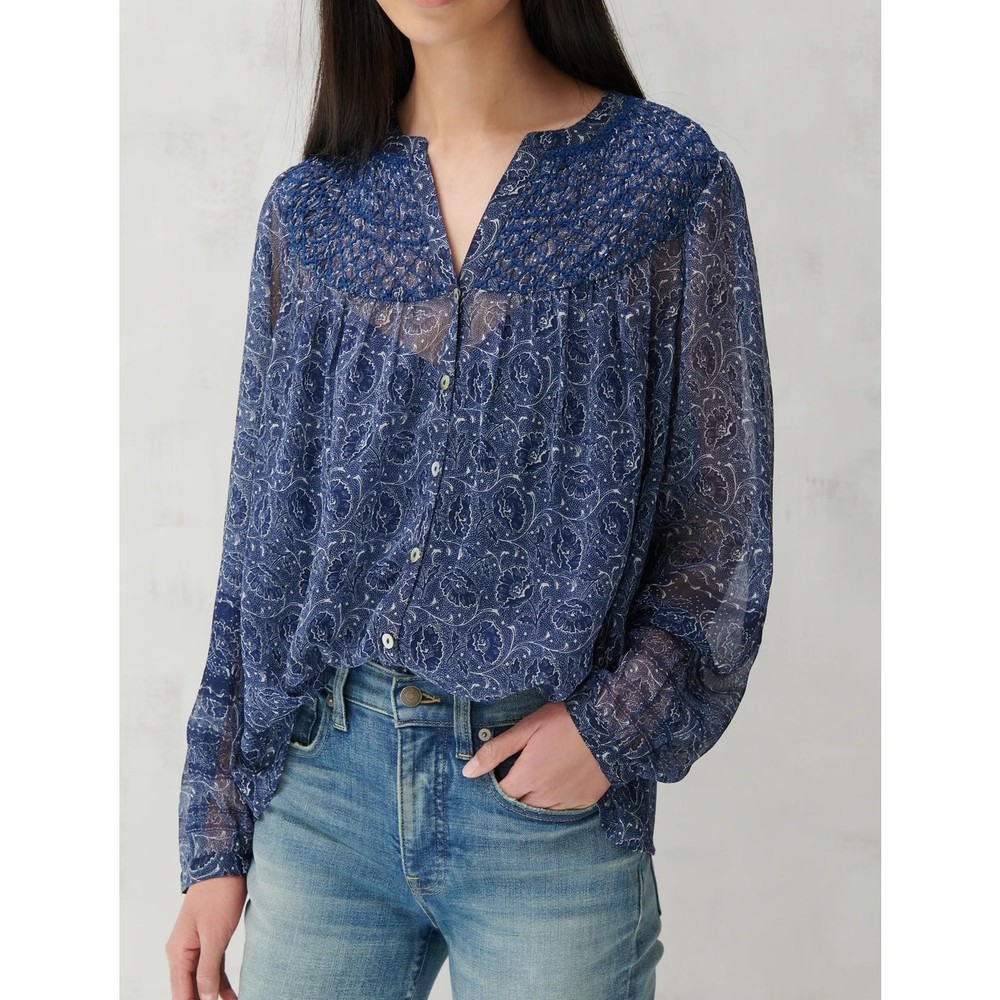 Smocked Yoke Floral Scroll Boho Peasant Top Lucky Brand – Blue / White – Large