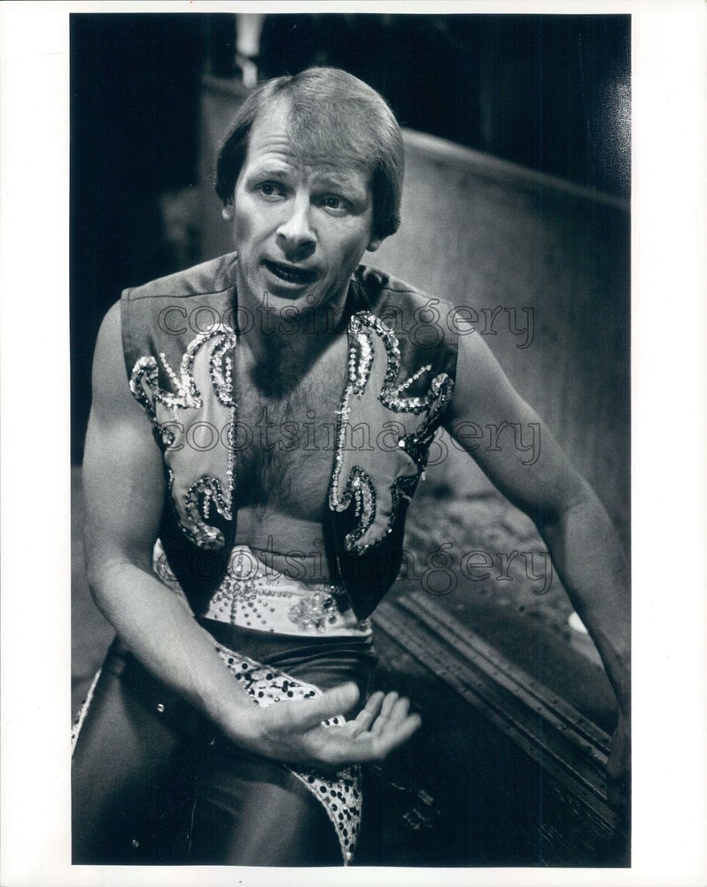 1983 Press Photo Circus Performer Daredevil Elvin Bale Ringling Bros B&B