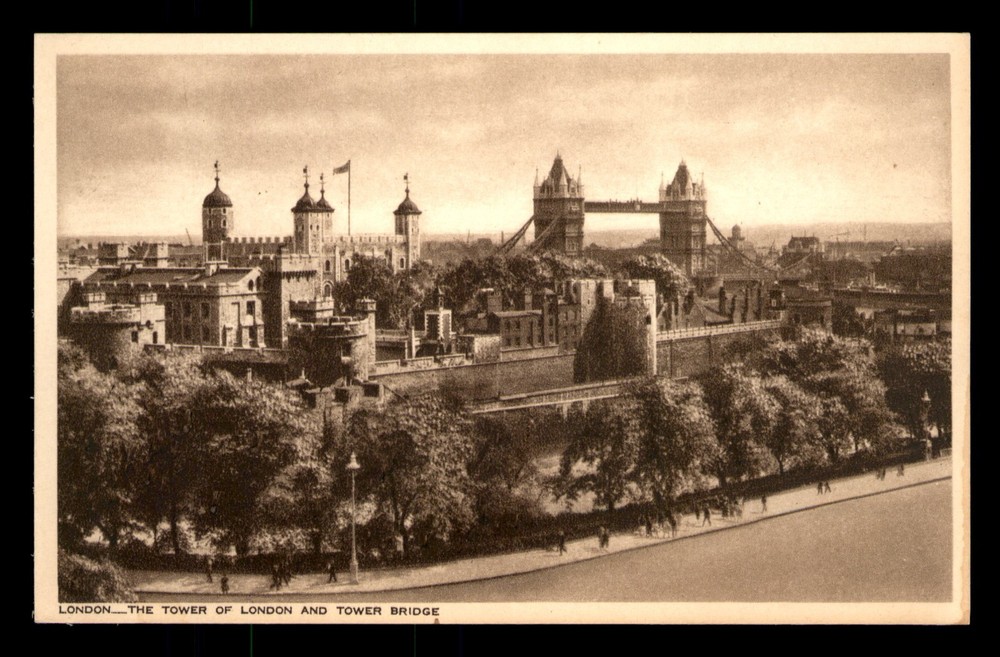 London The Tower Of London And Tower Bridge Unp Postcard