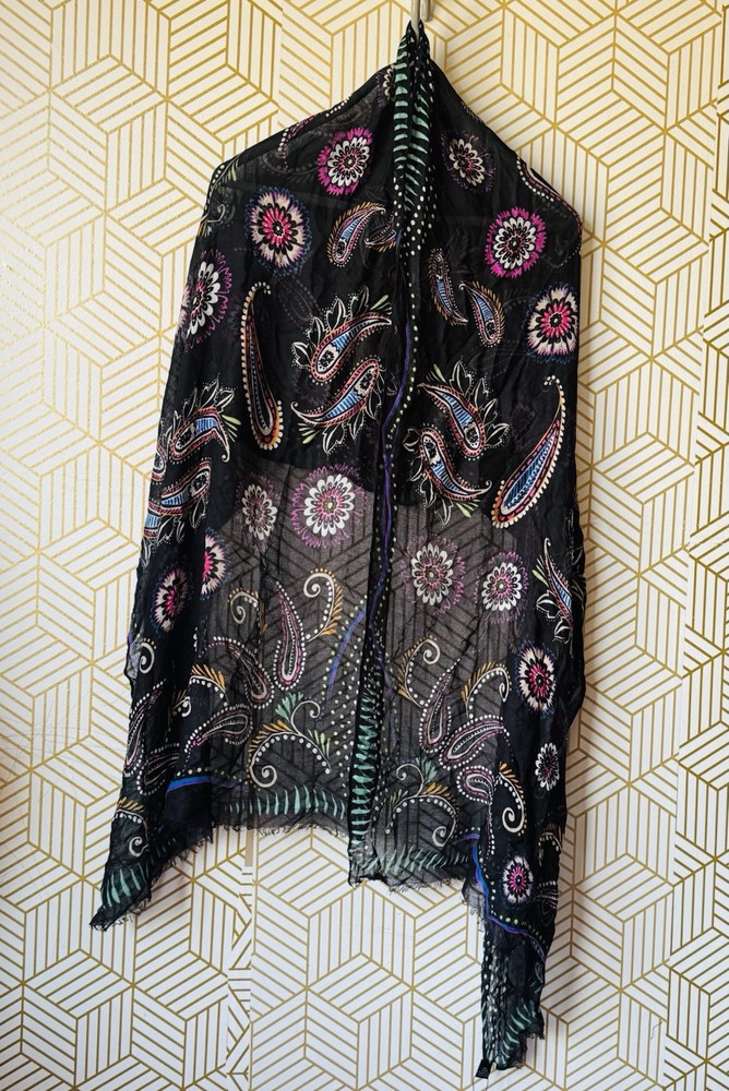 Vera Bradley Soft Fringe Scarf multicolor Paisley new