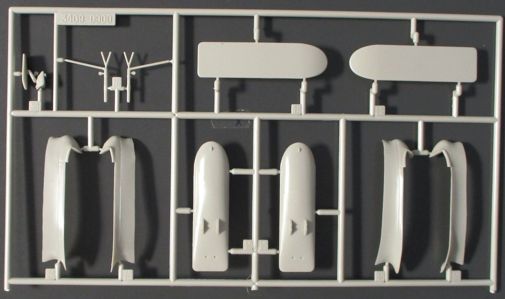 Accurate Miniatures 1/48th Scale IL-2 Stormovik - Parts Tree 4 from Kit 3409-image