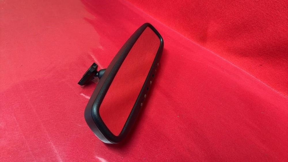 2013-2020 Infiniti Auto Dimming Rear View Mirror with Garage Buttons