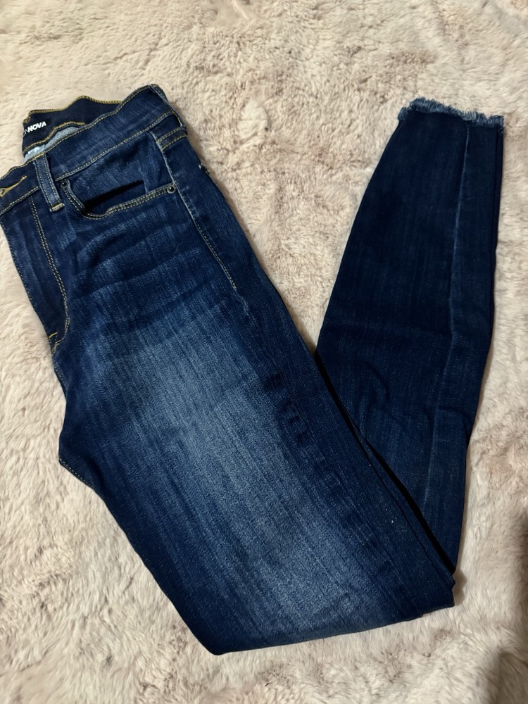 Fashion Nova Size 3 Skinny Jeans Distressed Knees