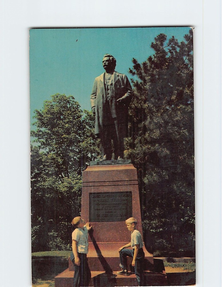 Postcard Statue of Mark Twain Riverview Park Hannibal Missouri USA