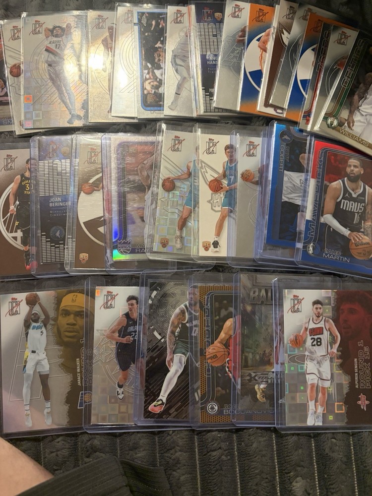 Lot of 35 Topps NBA Basketball Cards