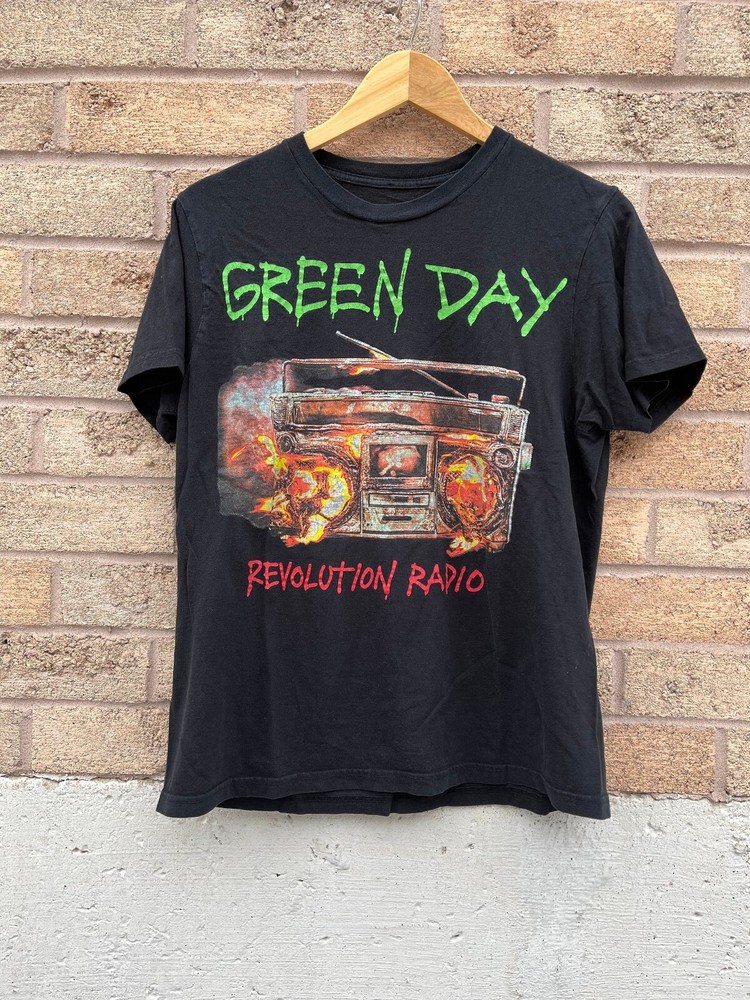 Green day tour black shirt, Revolution radio, Punk rock band shirt TE8145