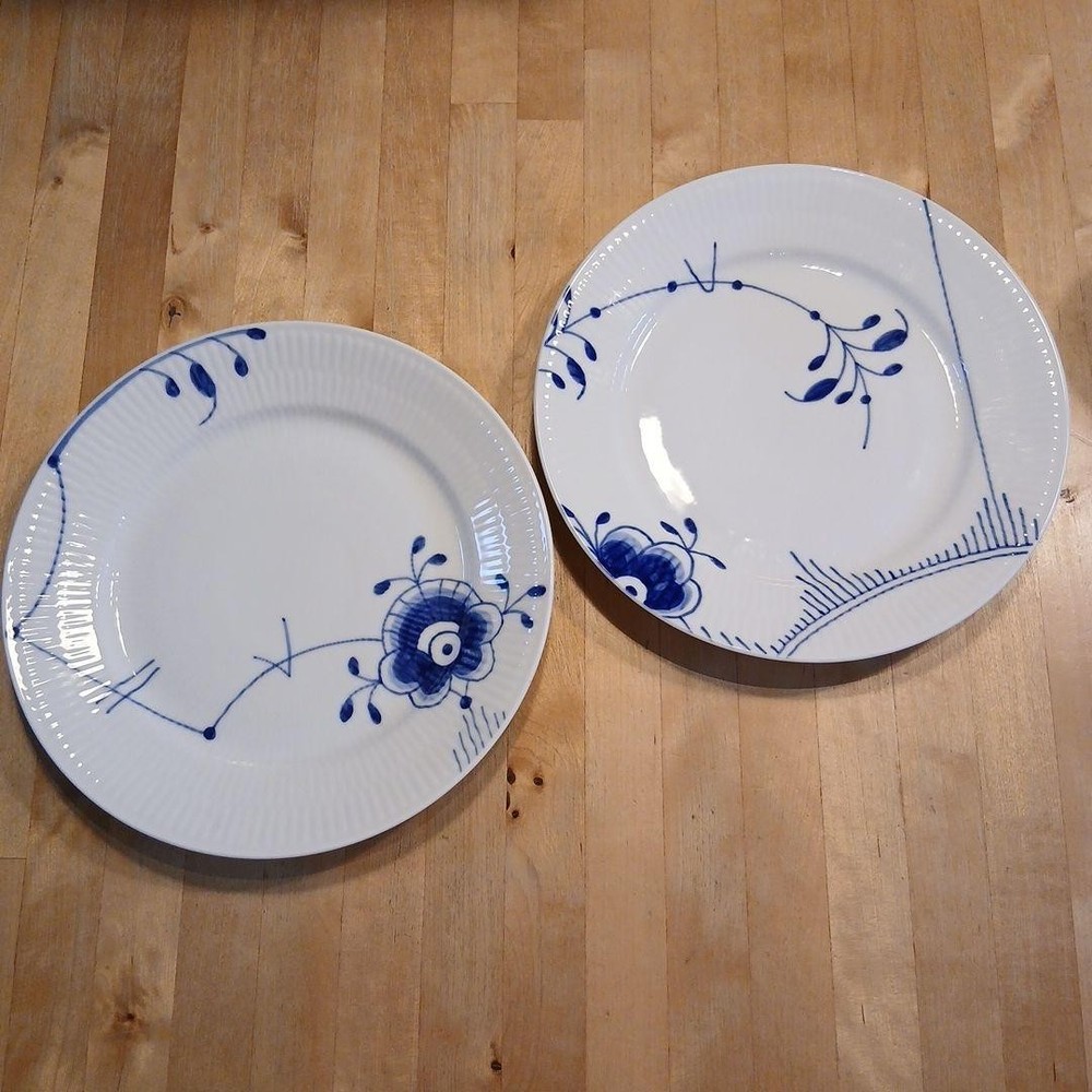Royal Copenhagen Blue Fluted Mega 22cm Plate Set 2 Used no box