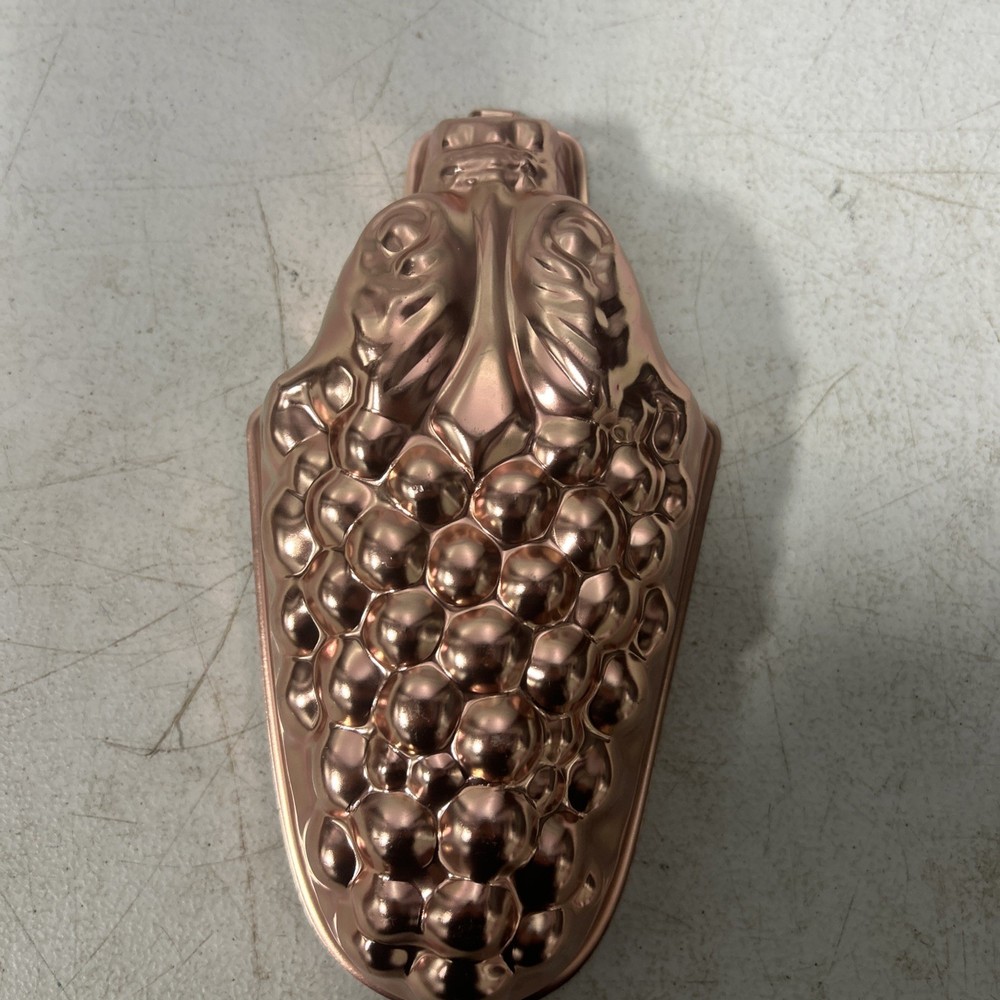 Vintage Grape Cluster Copper Mold Jello Gelatin Pan MCM Kitchen Hanging Decor