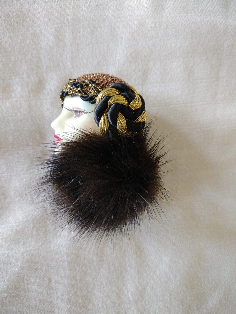 Vintage Porcelain Flapper Lady Face Brooch Pin W/ Mink Collar Art Deco