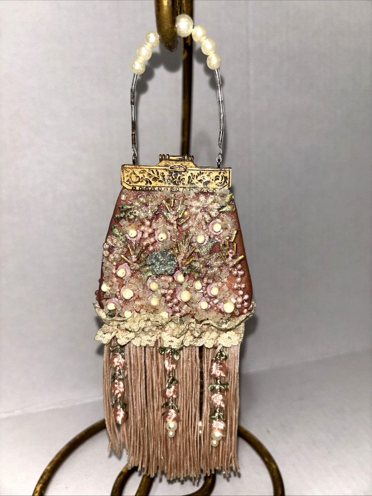 Victorian 1980's purse ornament / beaded / Lace & Fringes / Faux Pearls