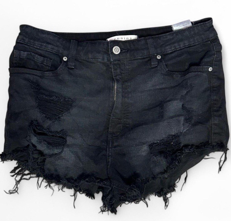 Eunina Women’s Lulu High Rise Distressed Cut Off Shorte Size L