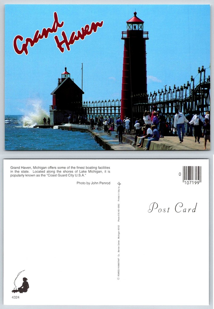 Grand Haven Michigan LIGHTHOUSE Postcard V260