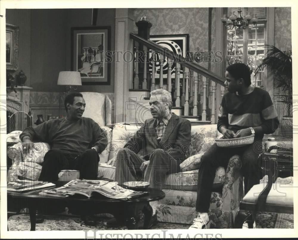 1984 Press Photo Actors In A Living Room Scene From 