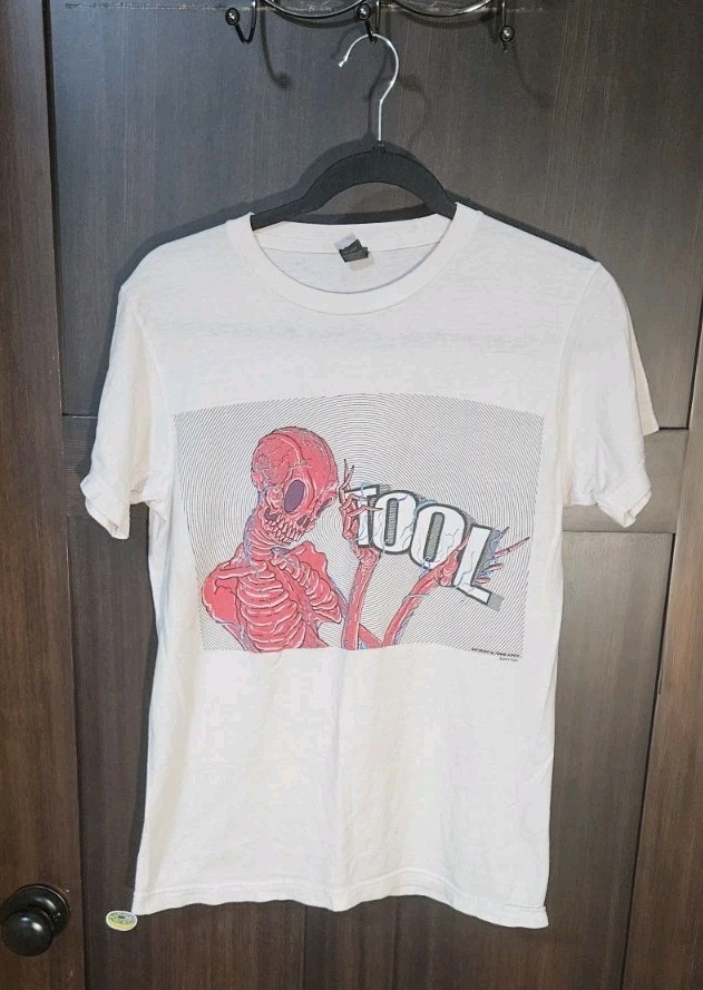 2015 Tool Los Angeles California Band Tee Adam Jones Skeleton T-Shirt  Small
