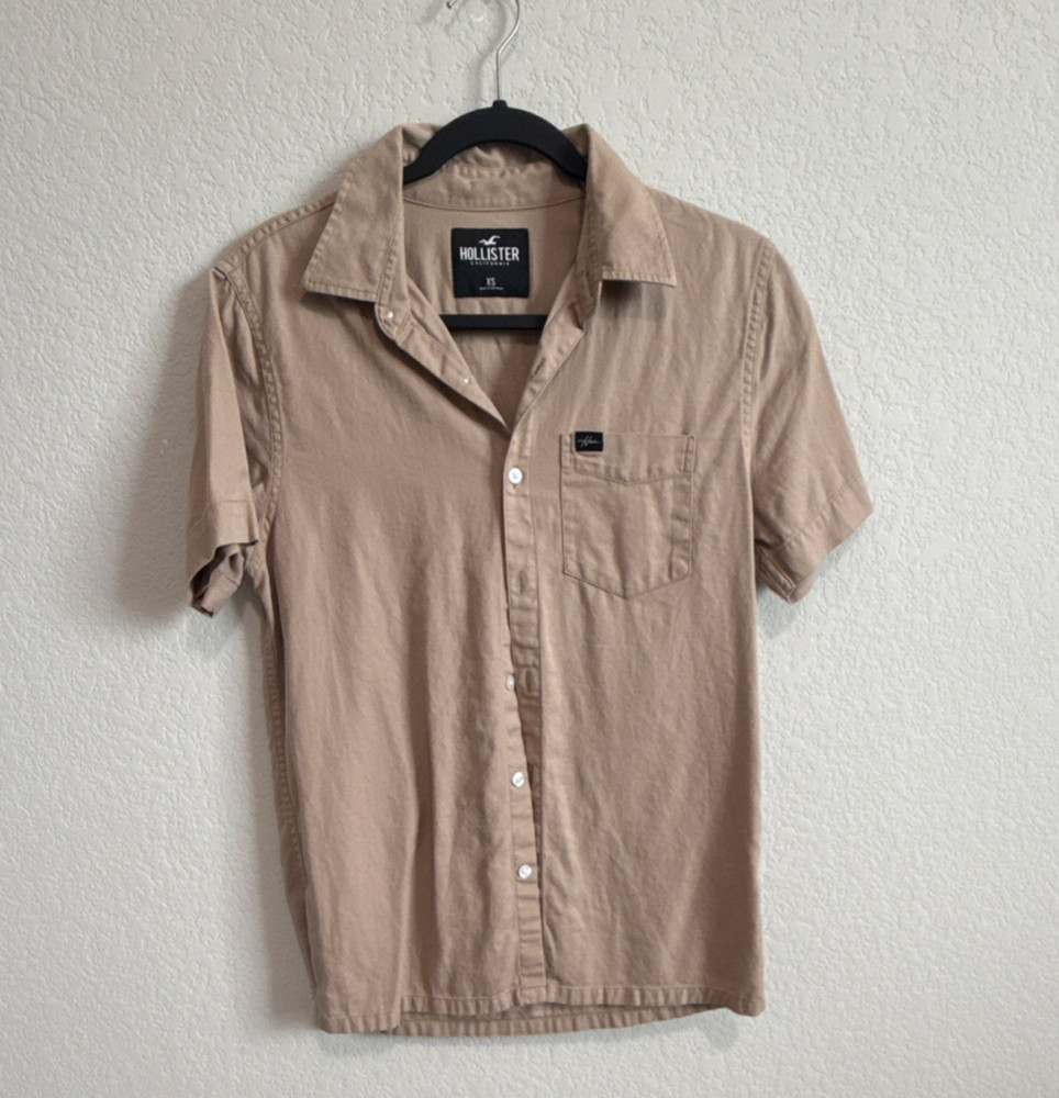 Hollister Men's Casual Beige Cotton Woven Short Sleeve Button-Up Shirt XS