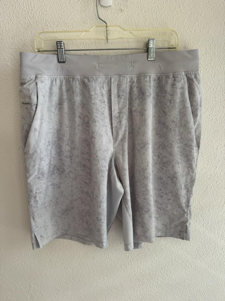 Men’s Lululemon Shorts Men’s Size Xl