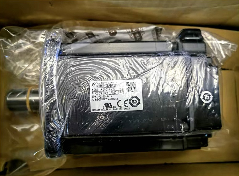New in box Yaskawa SGMAV-08ADA21 AC Servo motor