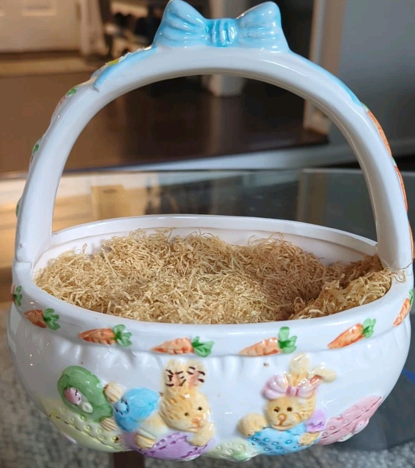 Vintage Beautiful Large White Easter Porcelain Basket Bunny Rabbit Eggs Spring