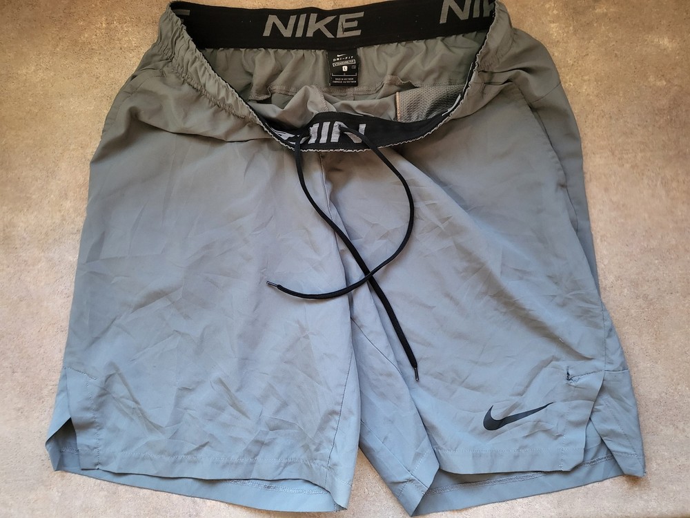 Nike Dri-Fit Men's Athletic Shorts Gray Size Large