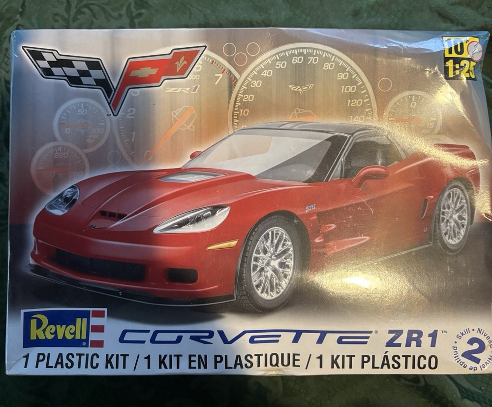 Revell Corvette ZR1 1:25 Plastic Unassembled Model Kit 85-4216 Skill Level 2