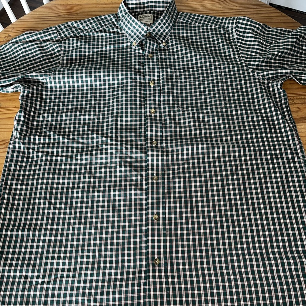 LL Bean Men’s Short Sleeve Traditional Fit Button Down (XL TALL)