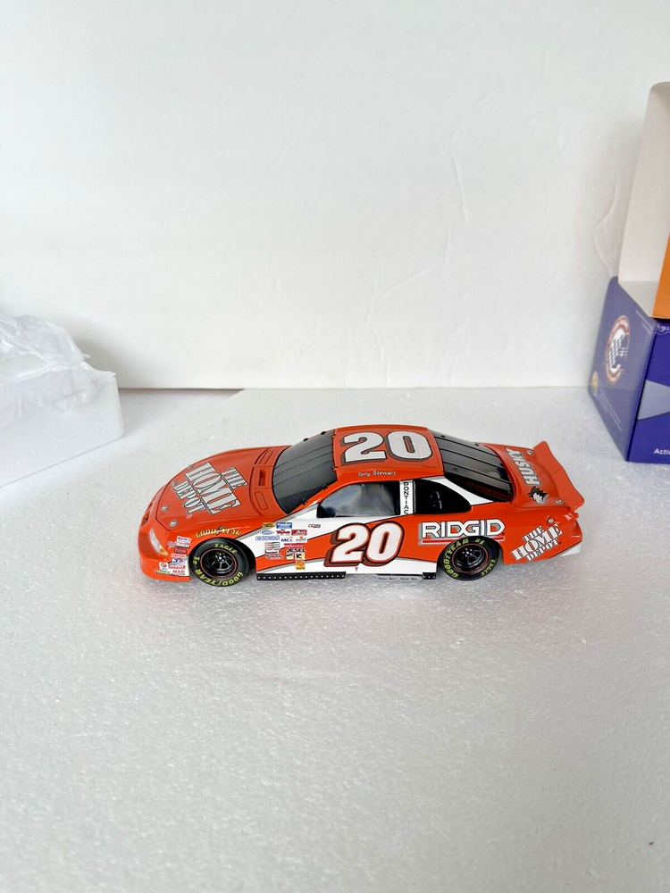NRFB 1999 NASCAR Action Home Depot #20 TONY STEWART 1/24 Rookie Pontiac Diecast