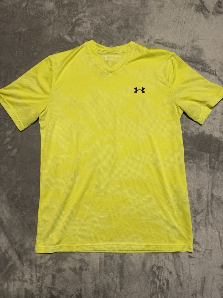 Mens Medium Under Armour neon yellow camo UA Velocity Jacquard Vneck shirt