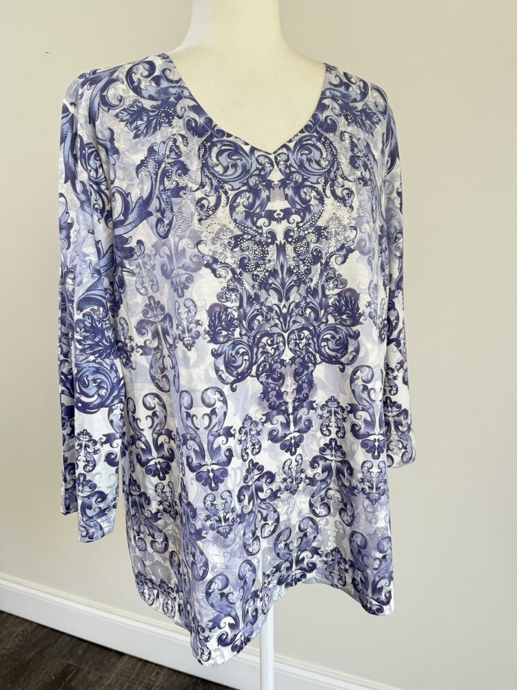 Zenergy Chico’s Women’s Studded Purple Print 3/4 Sleeve VNeck Blouse Sz 3