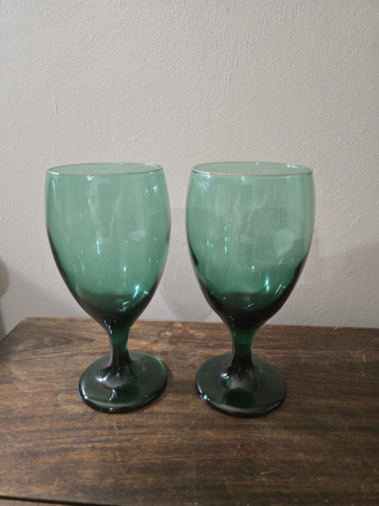 Set Of 2 Vintage Libbey Teardrop Juniper Green W/Gold Trim 16 oz Goblet Glasses