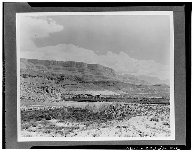 Photo:Grand Canyon Arizona 1940s Desert Cliff Landscape Mountains