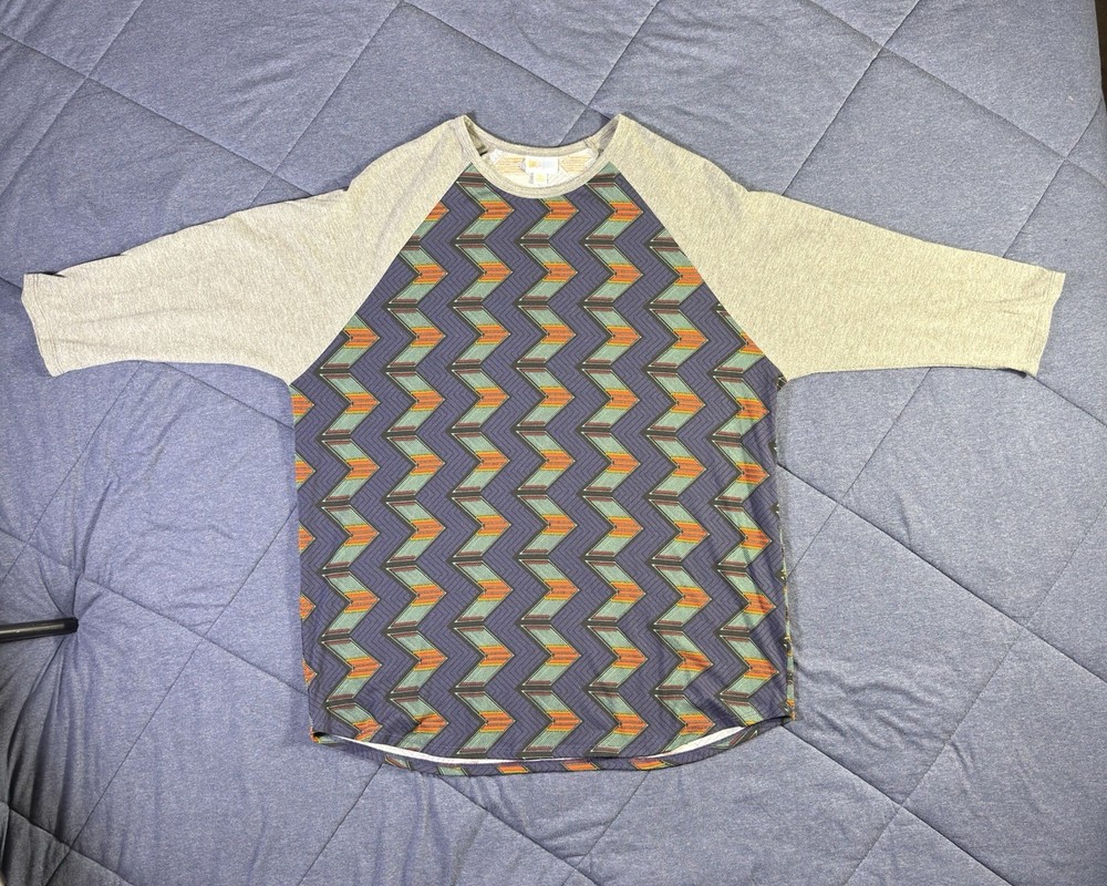 LuLaRoe Women’s 3XL Blue Multicolor Chevron Print 3/4 Sleeve Top Plus Size