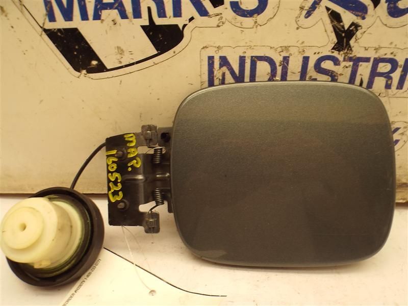 VUE       2006 Fuel Filler Door 170598