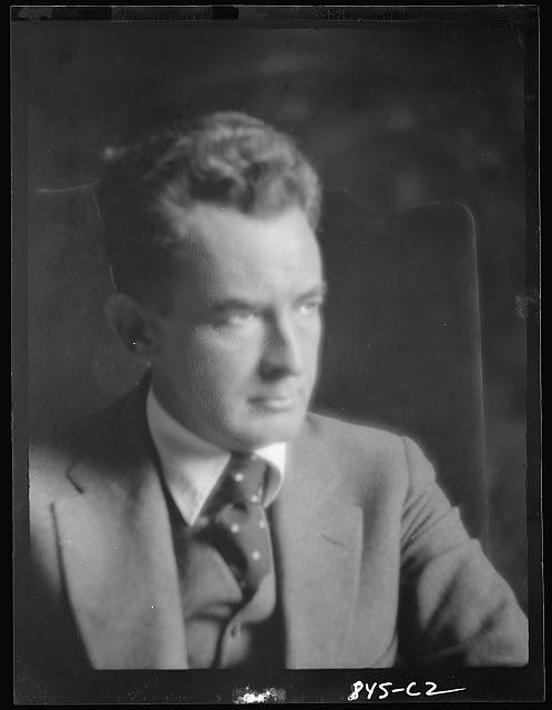Photo:Montgomery Flagg Portrait 1917-1921 Man Suit Studio Photograph