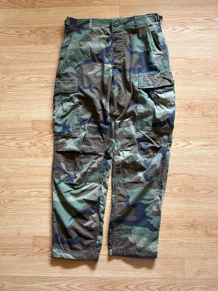 Vintage 80s-90s US Military Green Camo Cargo Pants Size 30/30