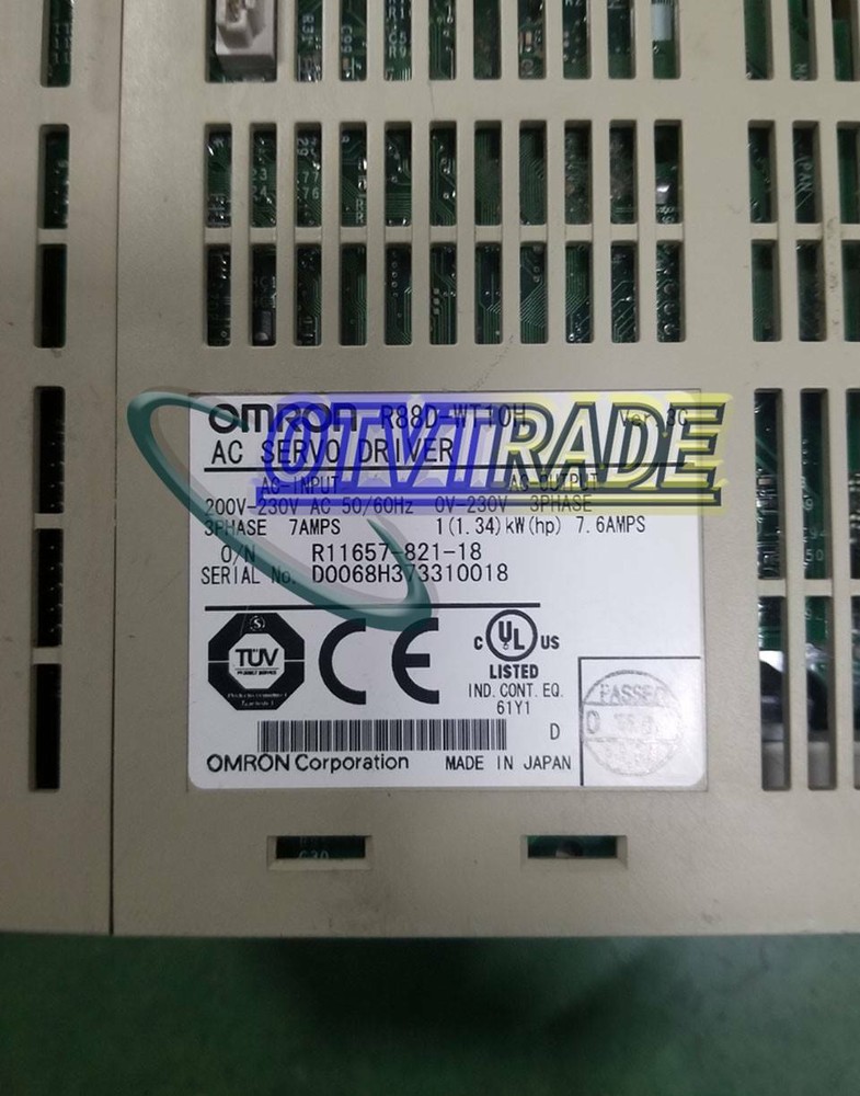 ONE USED Omron AC Servo Drive R88D-WT10H