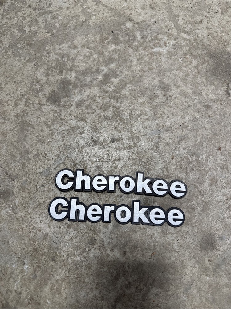 Jeep Cherokee XJ 84-96 OEM CHEROKEE Fender Emblems/Badges (2) Pair (WS95)