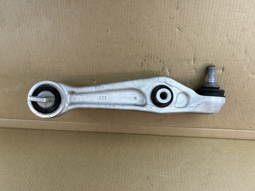 New 17-23 Tesla Model 3 Front Lower Control Arm Left Right OEM 1044341-00-D